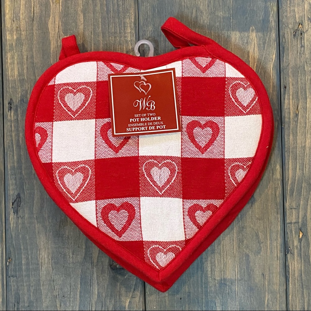 New!  Set of 2 Valentines Day Heart Red Checkered Potholders